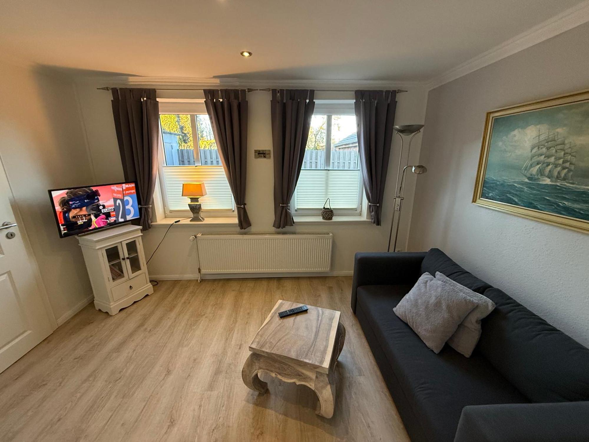 Ferienwohnung „Ole Karkenwech“ Husum-Roedemis Husum  Exterior foto